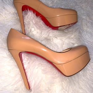 Christian Louboutin 39 BIANCA 120 NEGOTIABLE $$